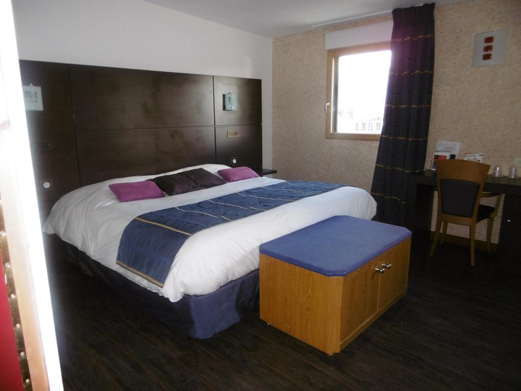 Hotel De L'Arrivee Guingamp Ngoại thất bức ảnh