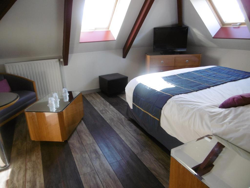 Hotel De L'Arrivee Guingamp Ngoại thất bức ảnh