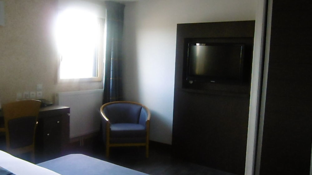 Hotel De L'Arrivee Guingamp Ngoại thất bức ảnh