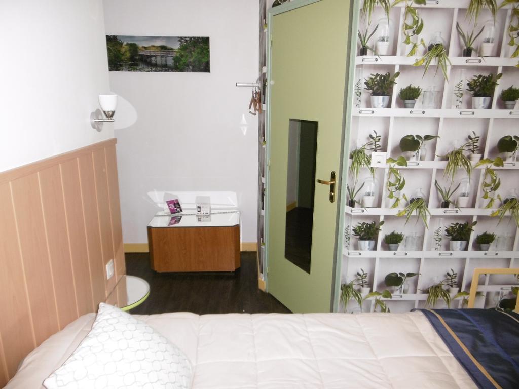 Hotel De L'Arrivee Guingamp Ngoại thất bức ảnh