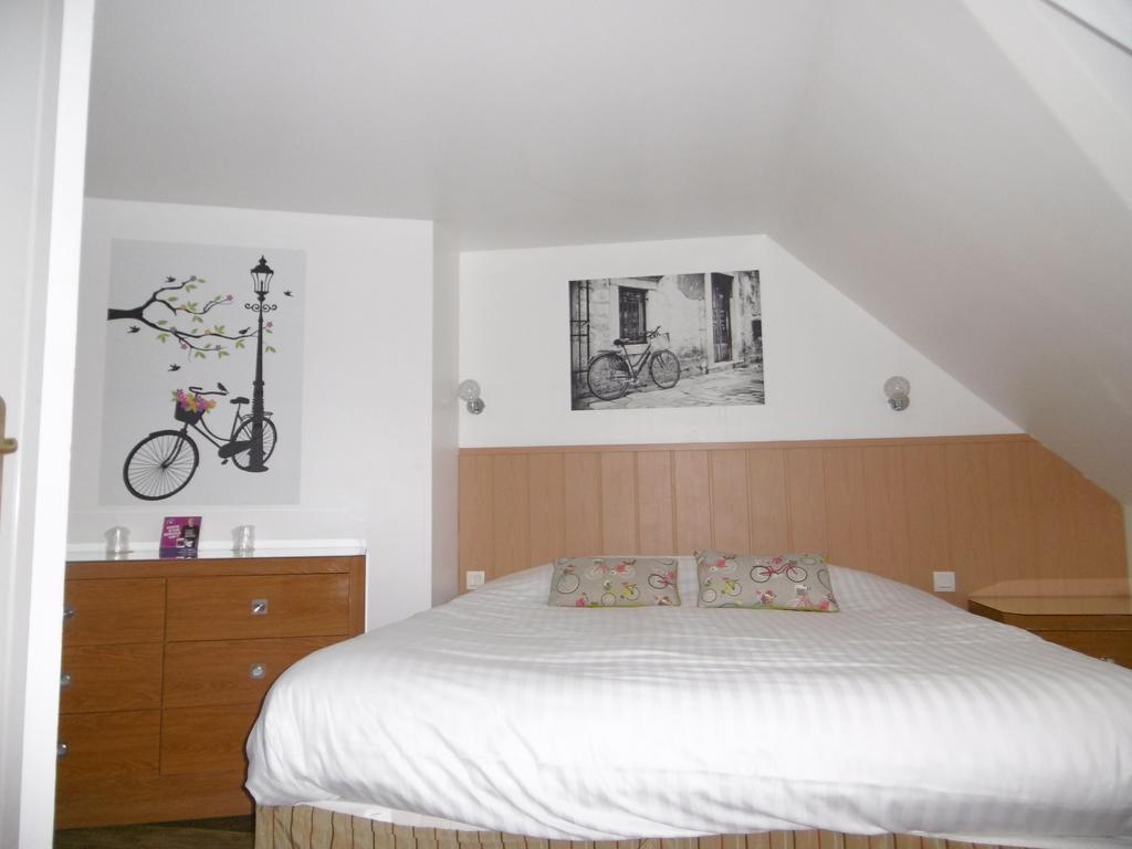 Hotel De L'Arrivee Guingamp Ngoại thất bức ảnh